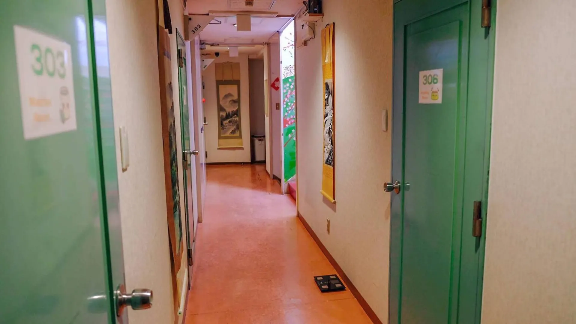 Peace House Suzunami Osaka 0*,  Japan